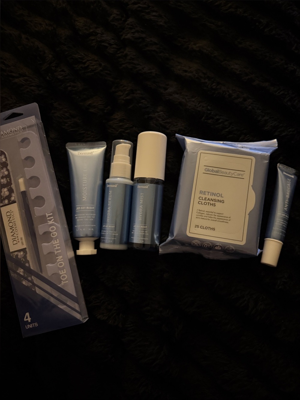 Dermasil Skincare Set with Retinol Cleansing Cloths-Serum Nail Kit-6PC SET